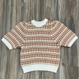 Universal Thread Tan and Cream Patterned Sweater